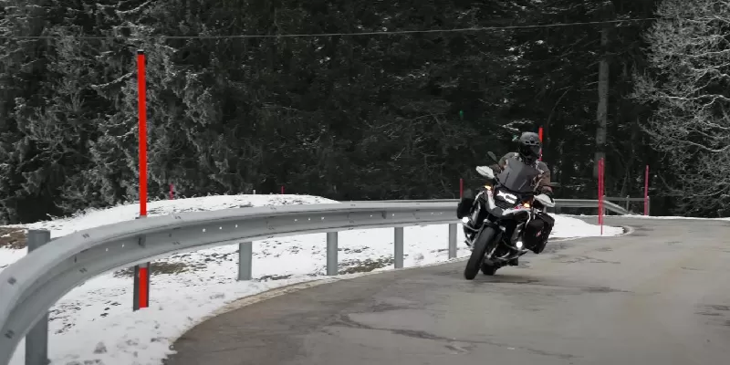 How to ride in bad weather conditions during motorcycle trips